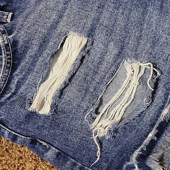 KanCan Highwaister Shorts - Picture 3 of 8